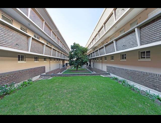 2 BEDROOM APARTMENT FOR SALE IN GREEN POINT